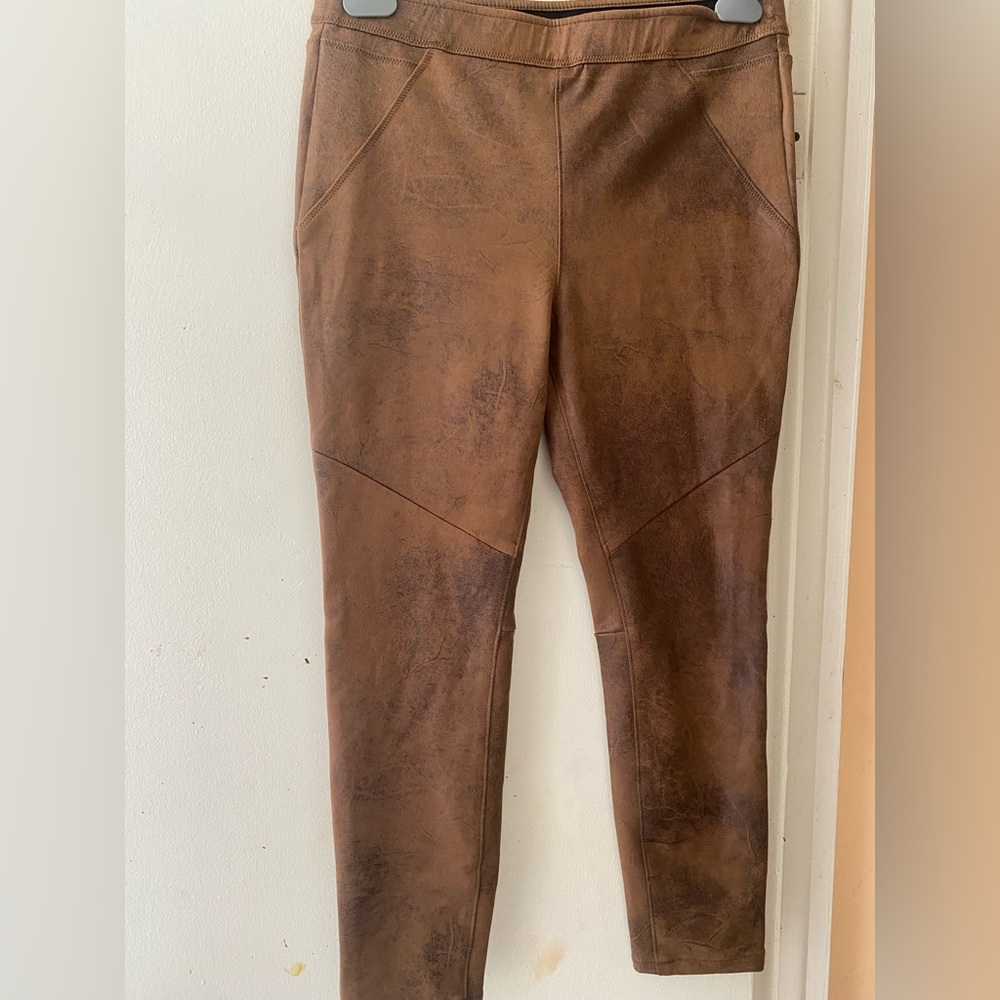 Leather leggings